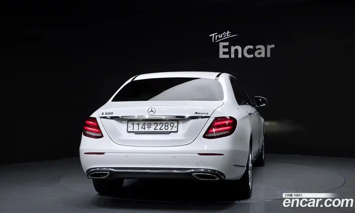 Mercedes-Benz E-Class 2019 2.0 автомат (гидро), фото 4