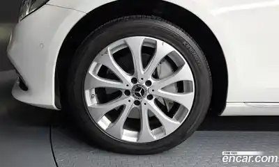 Mercedes-Benz E-Class 2019 2.0 автомат (гидро), миниатюра 5