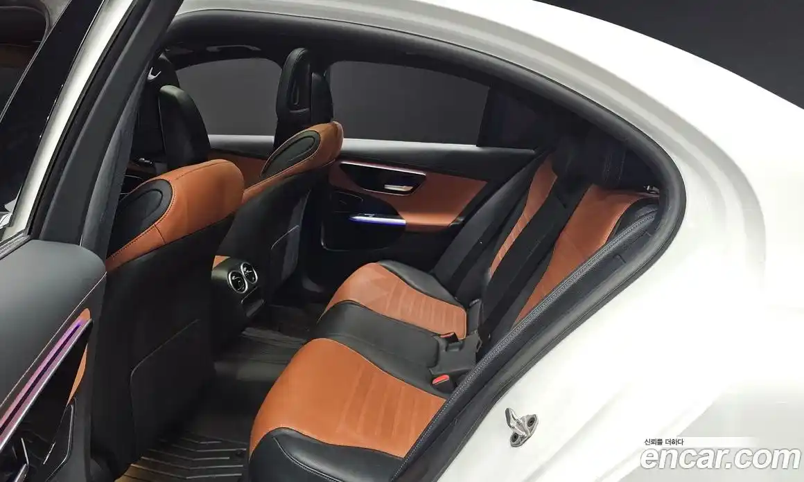 Mercedes-Benz C-Class 2022 2.0 гидро, фото 12