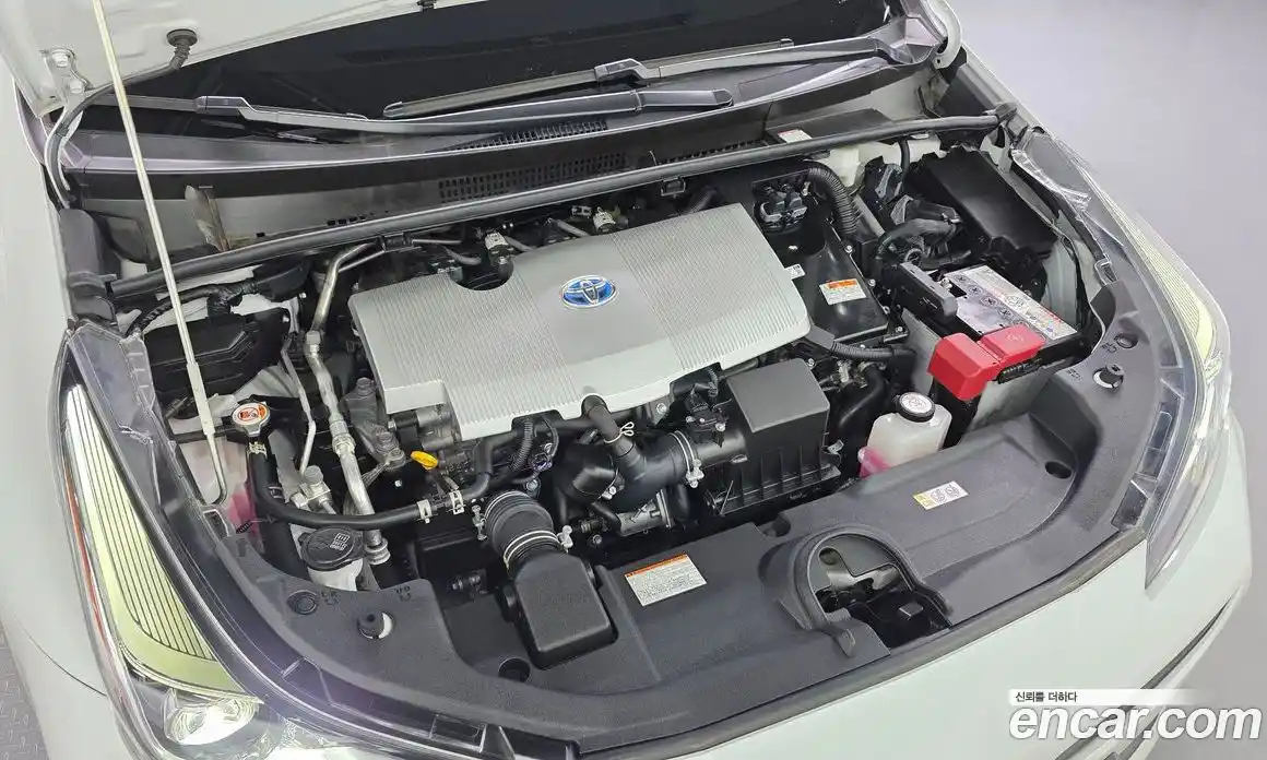 Toyota Prius 2022 1.8 гидро, фото 29
