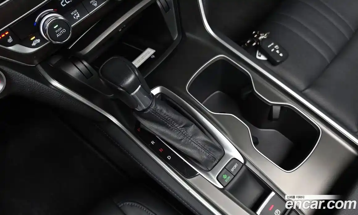Honda Accord 2018 1.5 автомат (гидро), фото 11