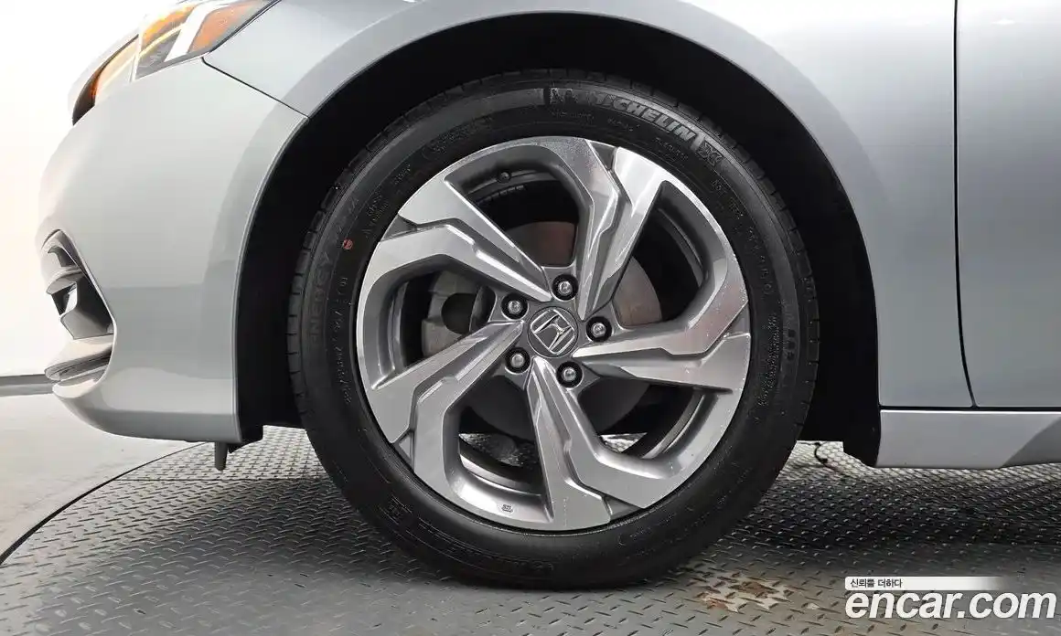 Honda Accord 2018 1.5 автомат (гидро), фото 4
