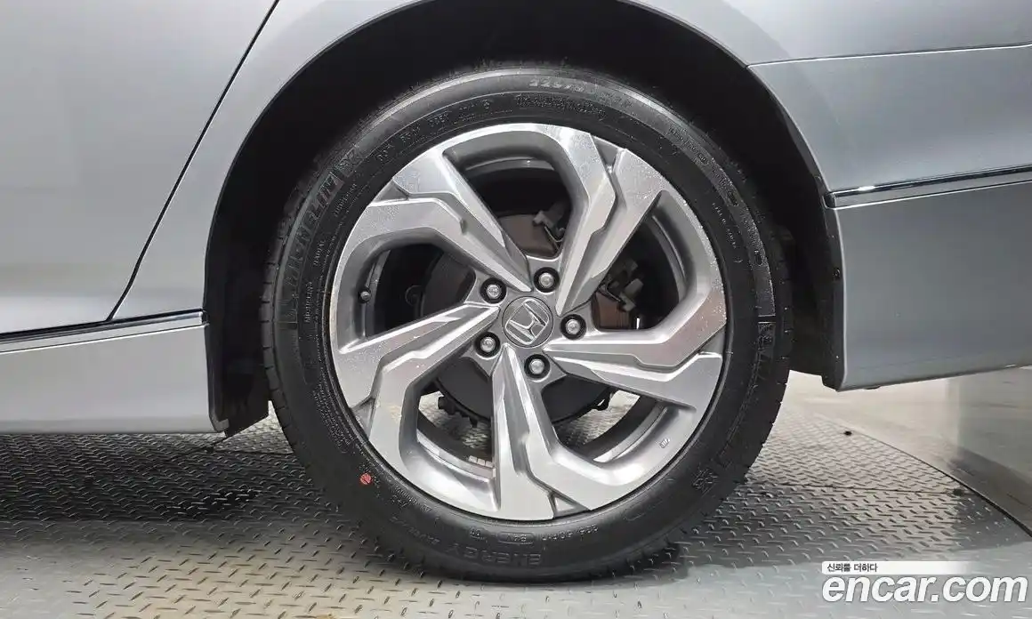 Honda Accord 2018 1.5 автомат (гидро), фото 6