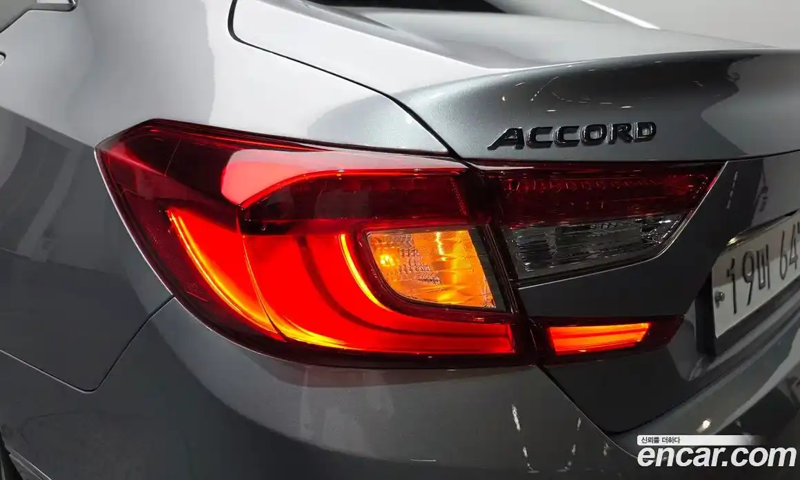 Honda Accord 2018 1.5 автомат (гидро), фото 8