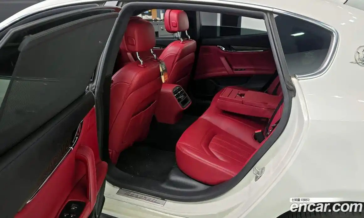 Maserati Quattroporte 2018 3.0 гидро, фото 11