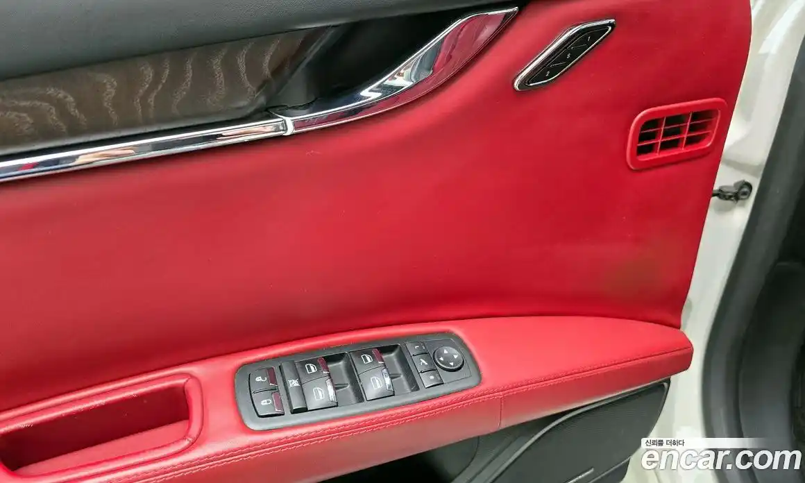Maserati Quattroporte 2018 3.0 гидро, фото 14