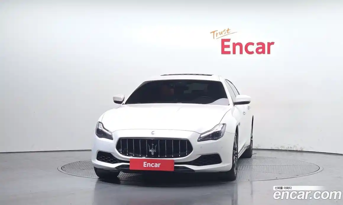 Maserati Quattroporte 2018 3.0 гидро, фото 3
