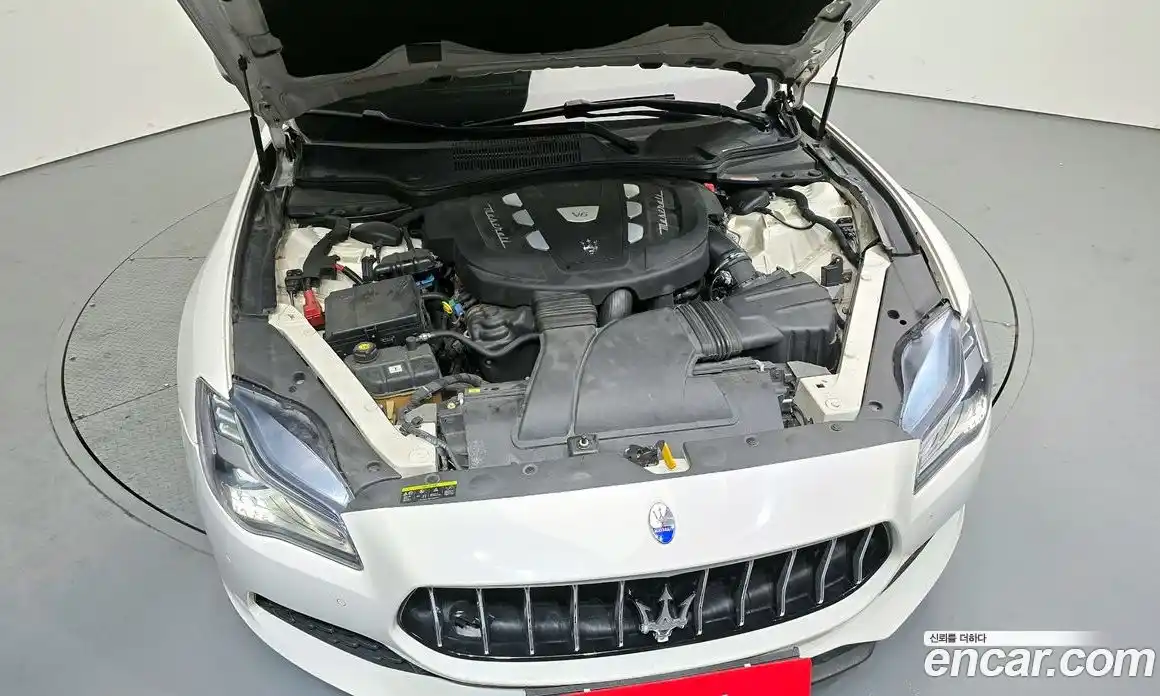 Maserati Quattroporte 2018 3.0 гидро, фото 6