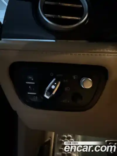 Bentley Bentayga 2018 6.0 гидро, миниатюра 11