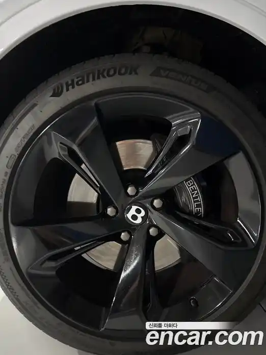 Bentley Bentayga 2018 6.0 гидро, фото 5