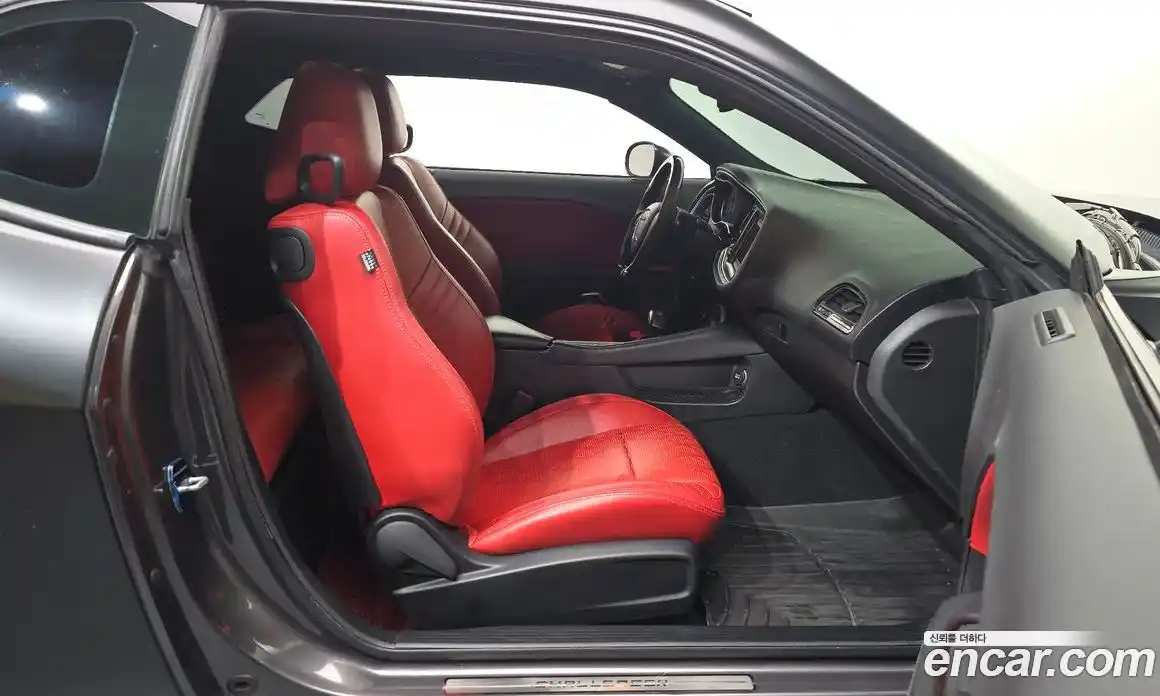 Dodge Challenger 2019 5.7 гидро, фото 11