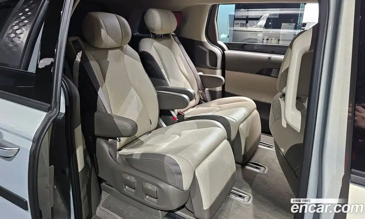 Kia Carnival 2024 1.6 автомат (гидро), фото 12