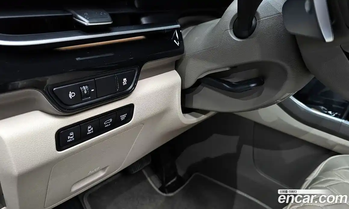 Kia Carnival 2024 1.6 автомат (гидро), фото 19