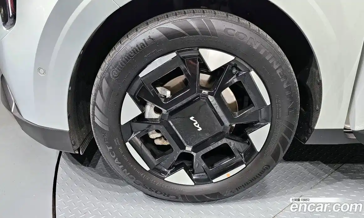 Kia Carnival 2024 1.6 автомат (гидро), фото 5