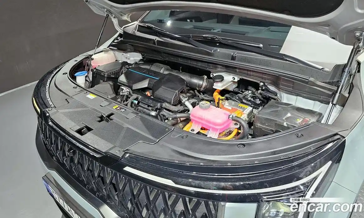 Kia Carnival 2024 1.6 автомат (гидро), фото 6