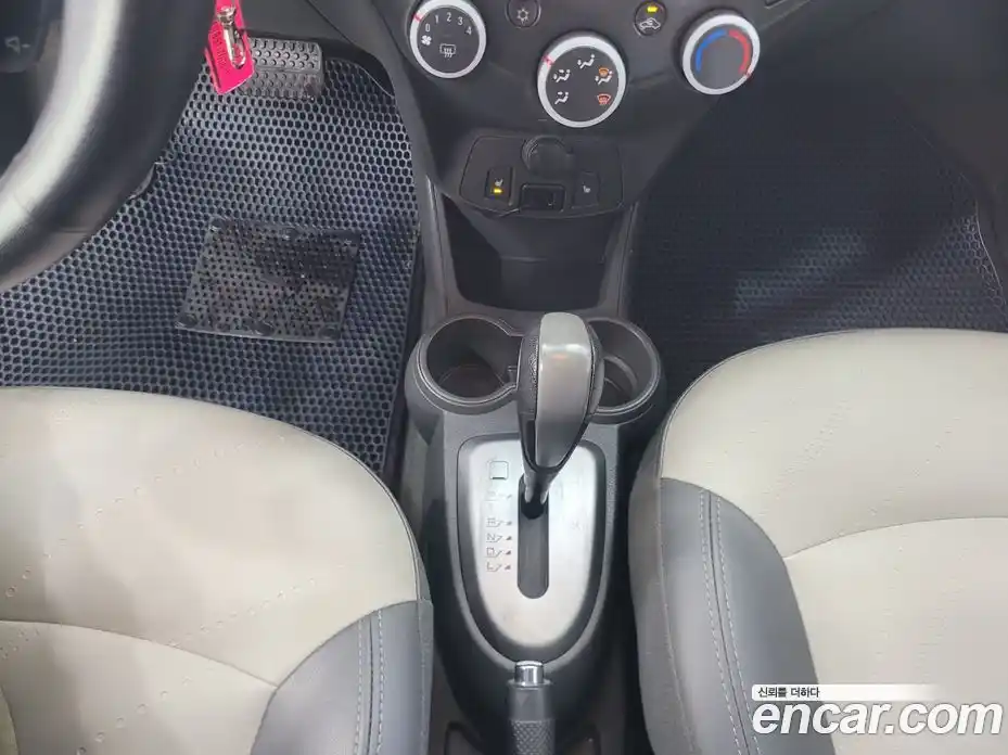 Chevrolet Spark 2014 1.0 автомат (гидро), фото 9