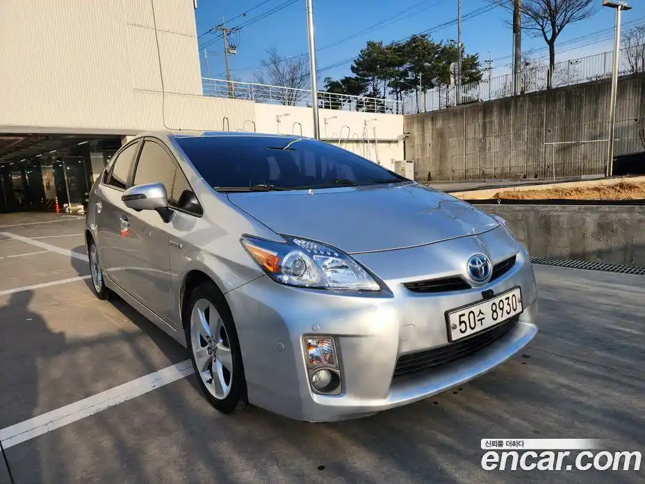 Toyota Prius 2010 1.8 вариатор, фото 3