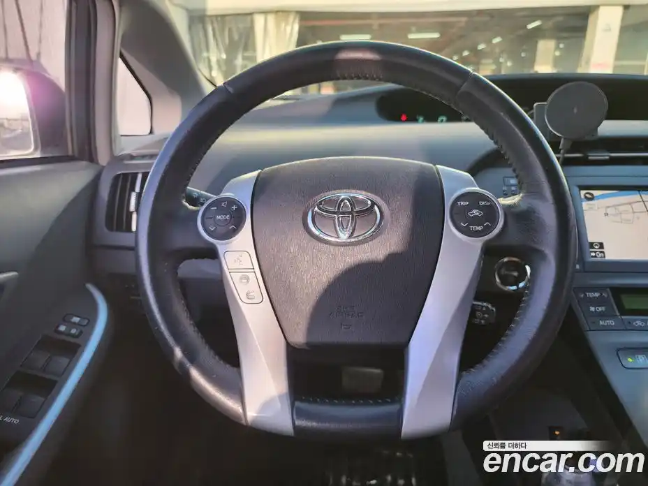 Toyota Prius 2010 1.8 вариатор, фото 9