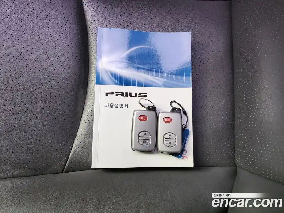 Toyota Prius 2010 1.8 вариатор, фото 10