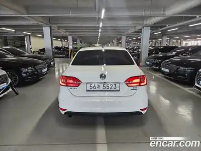 Volkswagen Jetta 2013 1.6 автомат (гидро), миниатюра 4