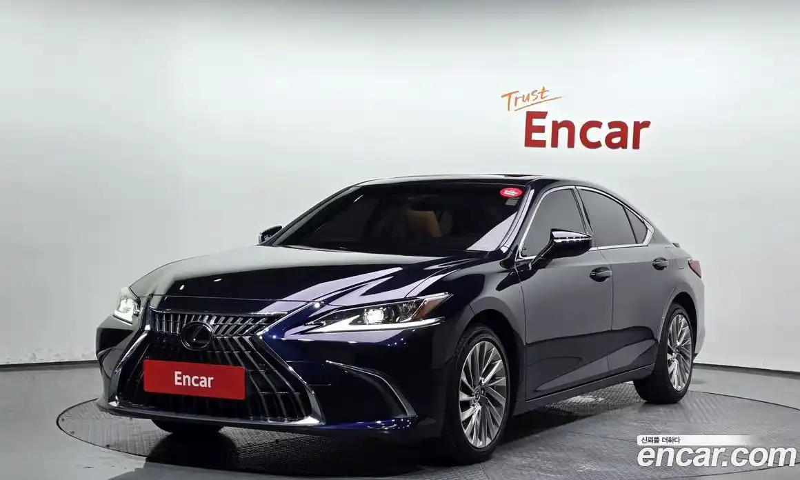 Lexus ES 2023 2.5 гидро, фото 1