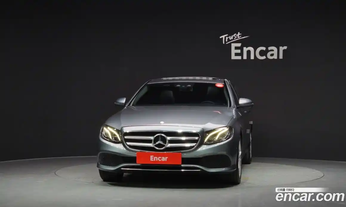 Mercedes-Benz E-Class 2017 2.0 автомат (гидро), фото 3