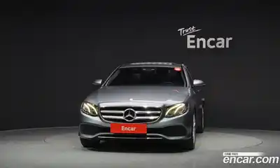 Mercedes-Benz E-Class 2017 2.0 автомат (гидро), миниатюра 3