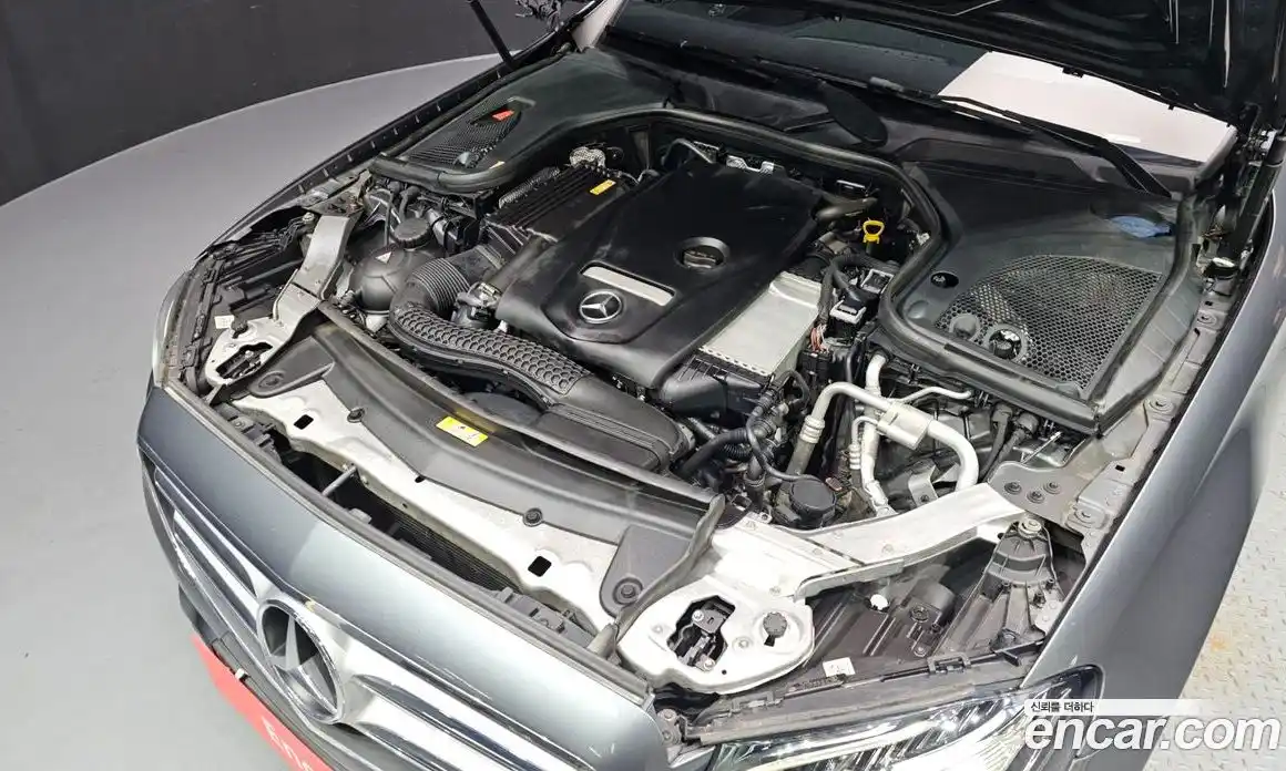 Mercedes-Benz E-Class 2017 2.0 автомат (гидро), фото 6