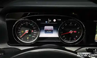 Mercedes-Benz E-Class 2017 2.0 автомат (гидро), миниатюра 8