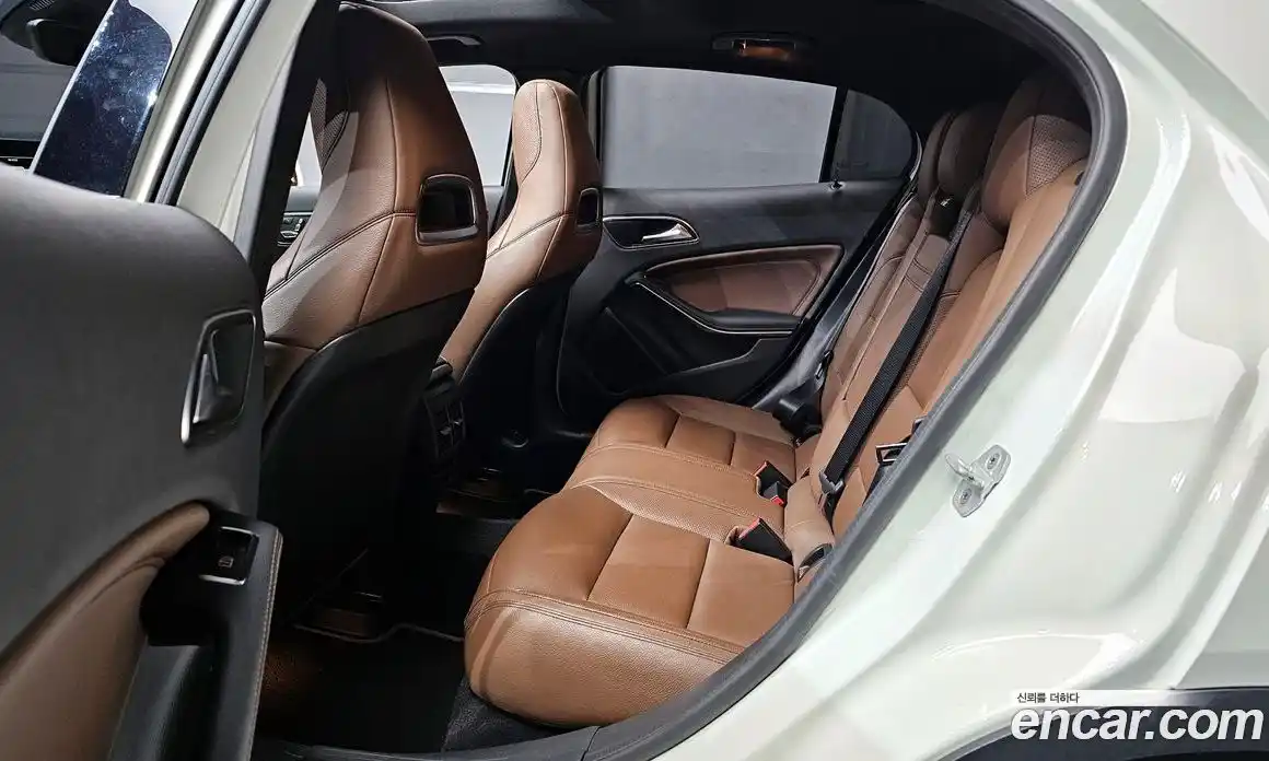 Mercedes-Benz GLA-Class 2017 2.0 гидро, фото 13