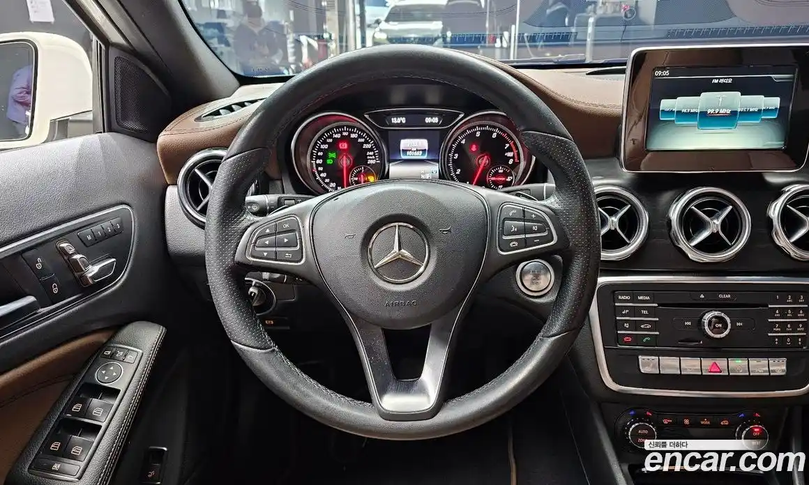 Mercedes-Benz GLA-Class 2017 2.0 гидро, фото 14