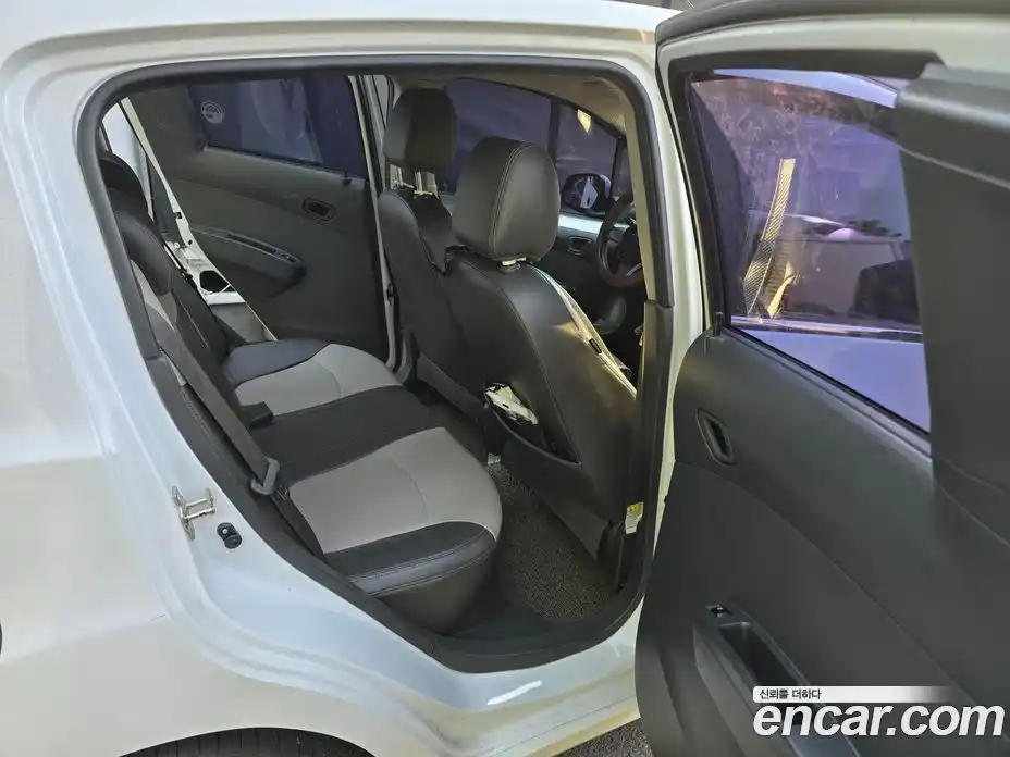 Chevrolet Spark 2012 1.0 автомат (гидро), фото 8
