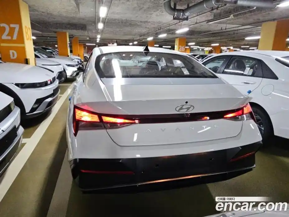Hyundai Avante 2026 1.6 автомат (гидро), фото 6