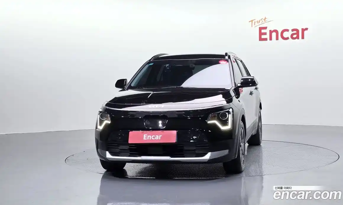 Kia Niro 2023 0.2 автомат (гидро), фото 3