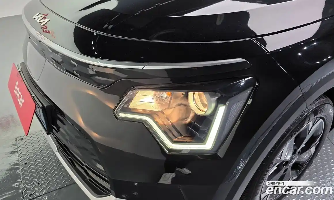 Kia Niro 2023 0.2 автомат (гидро), фото 8