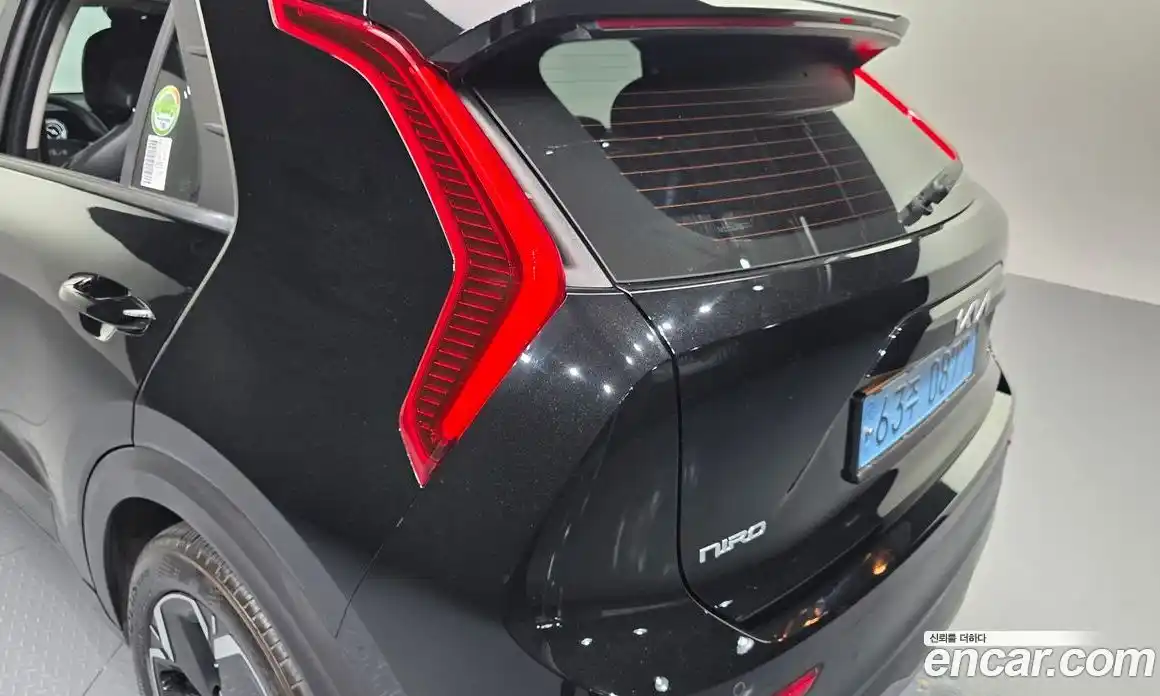 Kia Niro 2023 0.2 автомат (гидро), фото 9