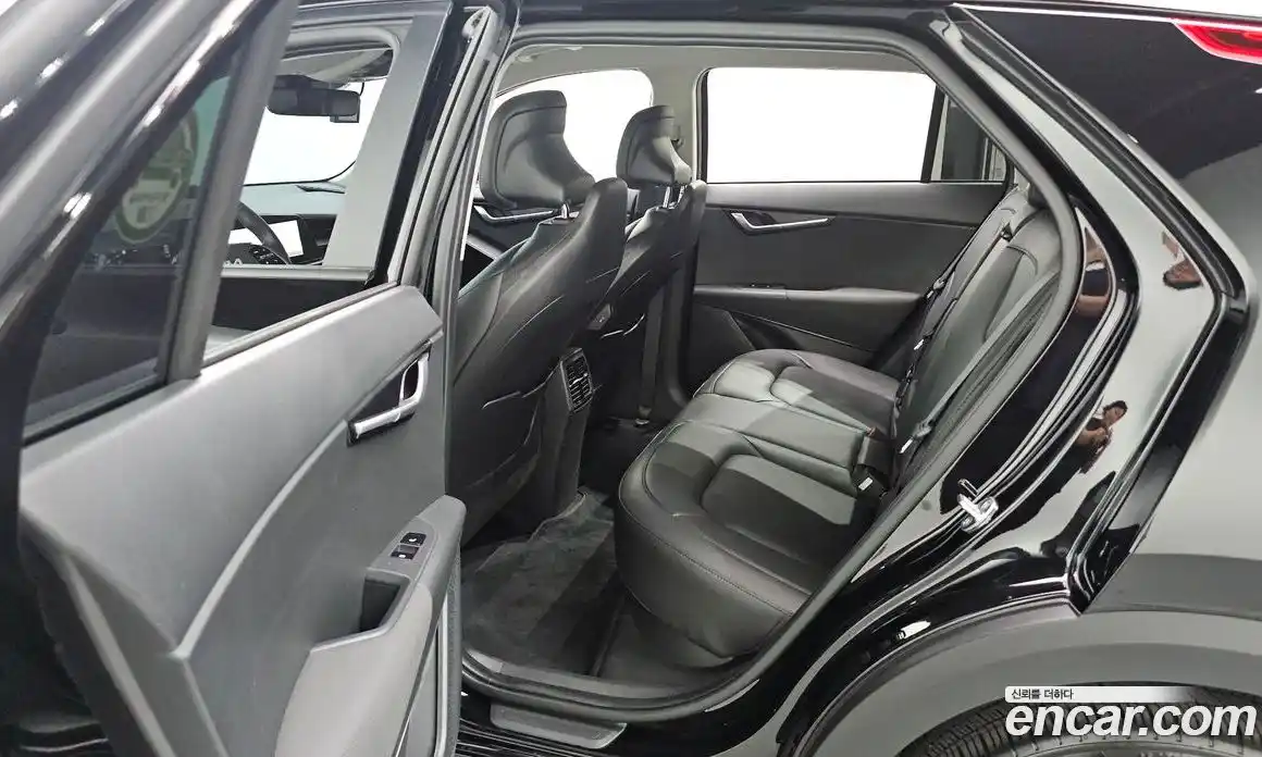 Kia Niro 2023 0.2 автомат (гидро), фото 25