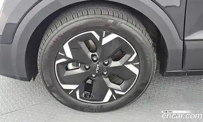 Kia Niro 2023 0.2 автомат (гидро), миниатюра 5