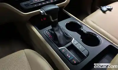 Kia Carnival 2020 2.2 автомат (гидро), миниатюра 12