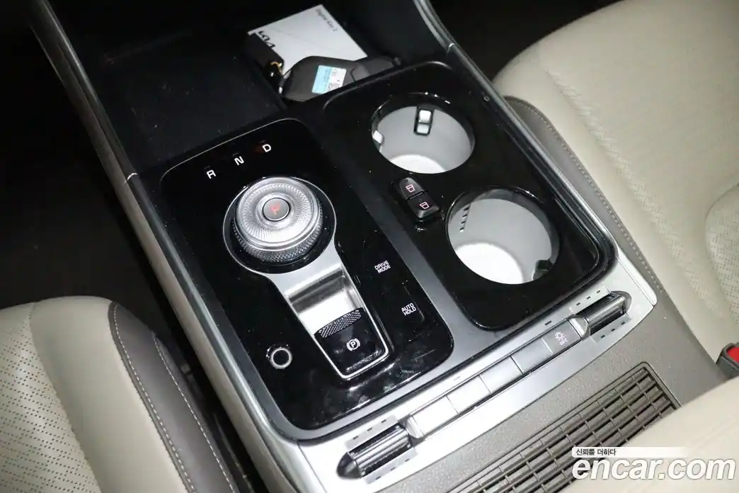 Kia Carnival 2024 1.6 автомат (гидро), фото 15