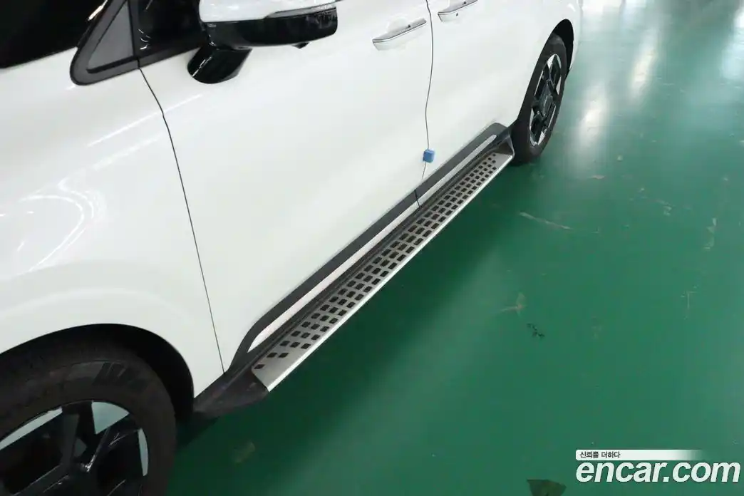 Kia Carnival 2024 1.6 автомат (гидро), фото 19