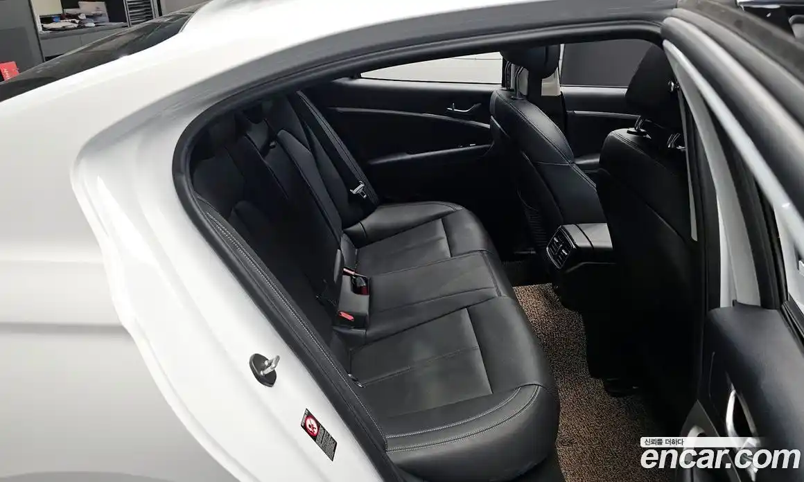 Genesis G70 2020 2.0 автомат (гидро), фото 17