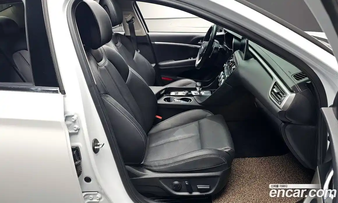 Genesis G70 2020 2.0 автомат (гидро), фото 18