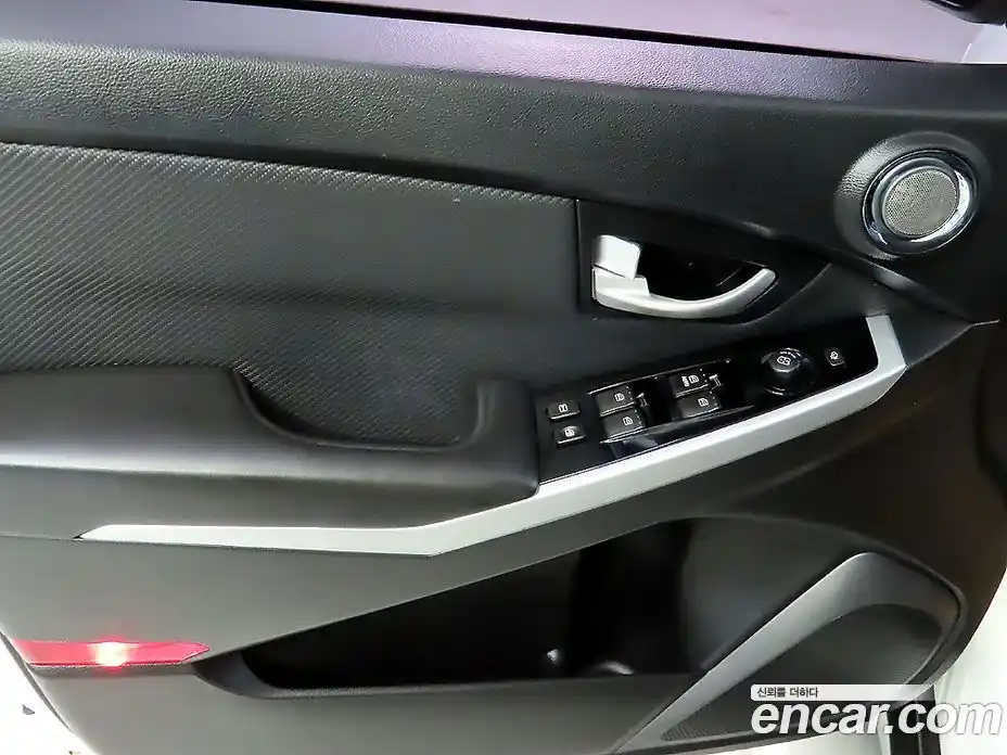 SsangYong Korando 2018 2.2 автомат (гидро), фото 13