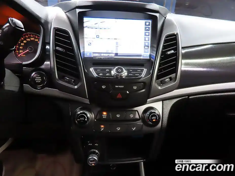 SsangYong Korando 2018 2.2 автомат (гидро), фото 17