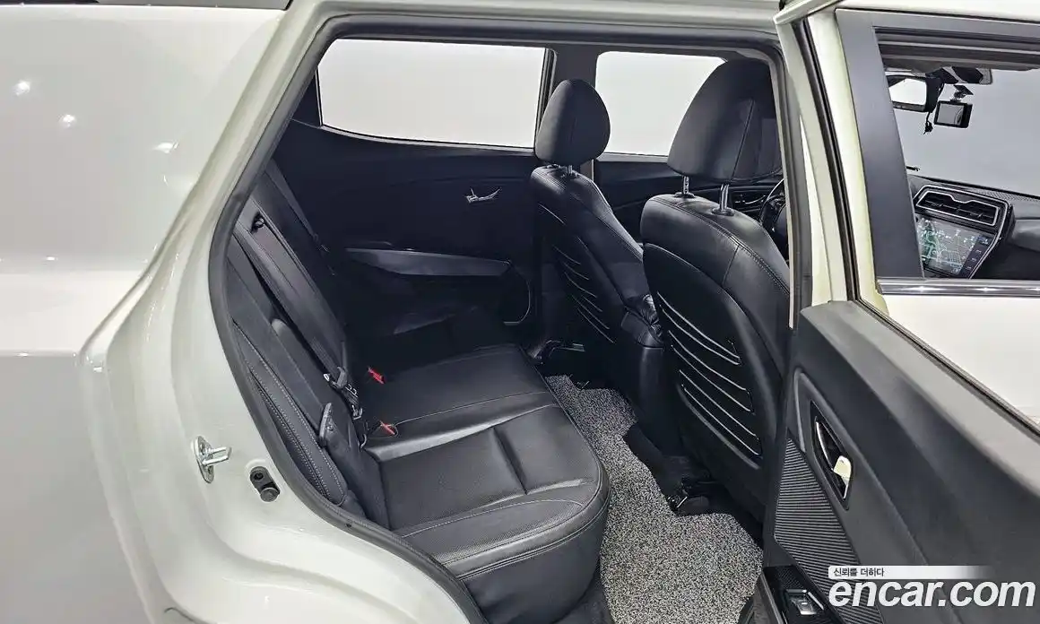 SsangYong TIBOLI 2019 1.5 автомат (гидро), фото 17