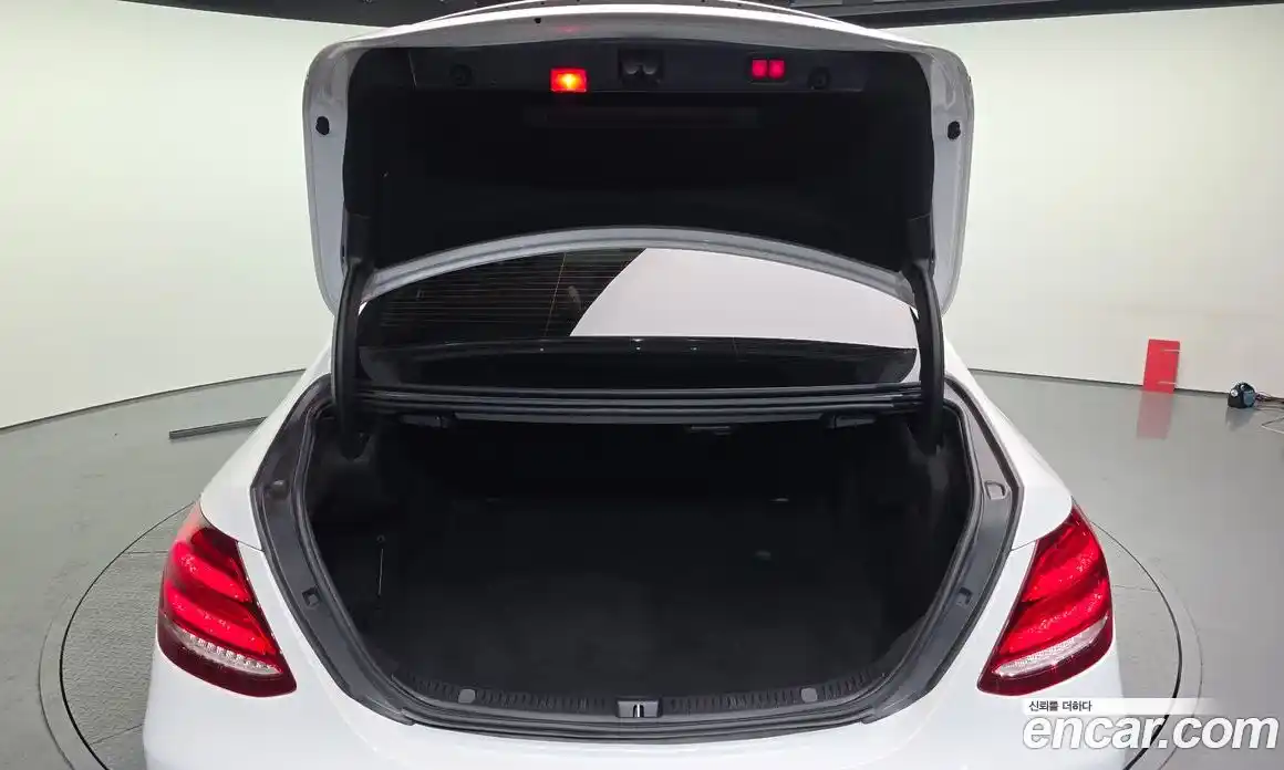 Mercedes-Benz E-Class 2019 1.9 автомат (гидро), фото 26