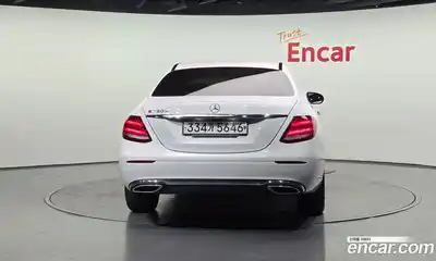 Mercedes-Benz E-Class 2019 1.9 автомат (гидро), миниатюра 4
