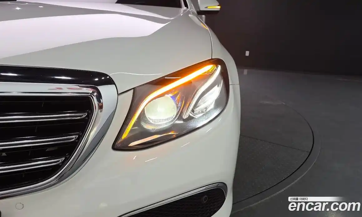 Mercedes-Benz E-Class 2019 1.9 автомат (гидро), фото 8