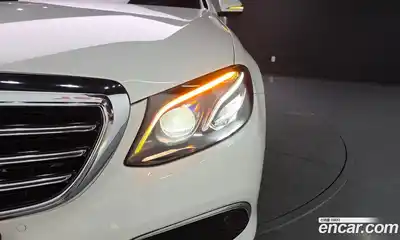 Mercedes-Benz E-Class 2019 1.9 автомат (гидро), миниатюра 8